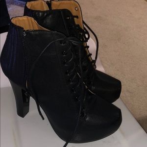 Black heeled boots